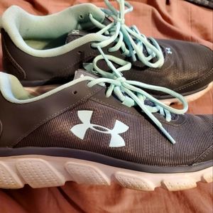 Womens Under Armour shoes size 11